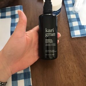 Kari gran hydrating rose tonic